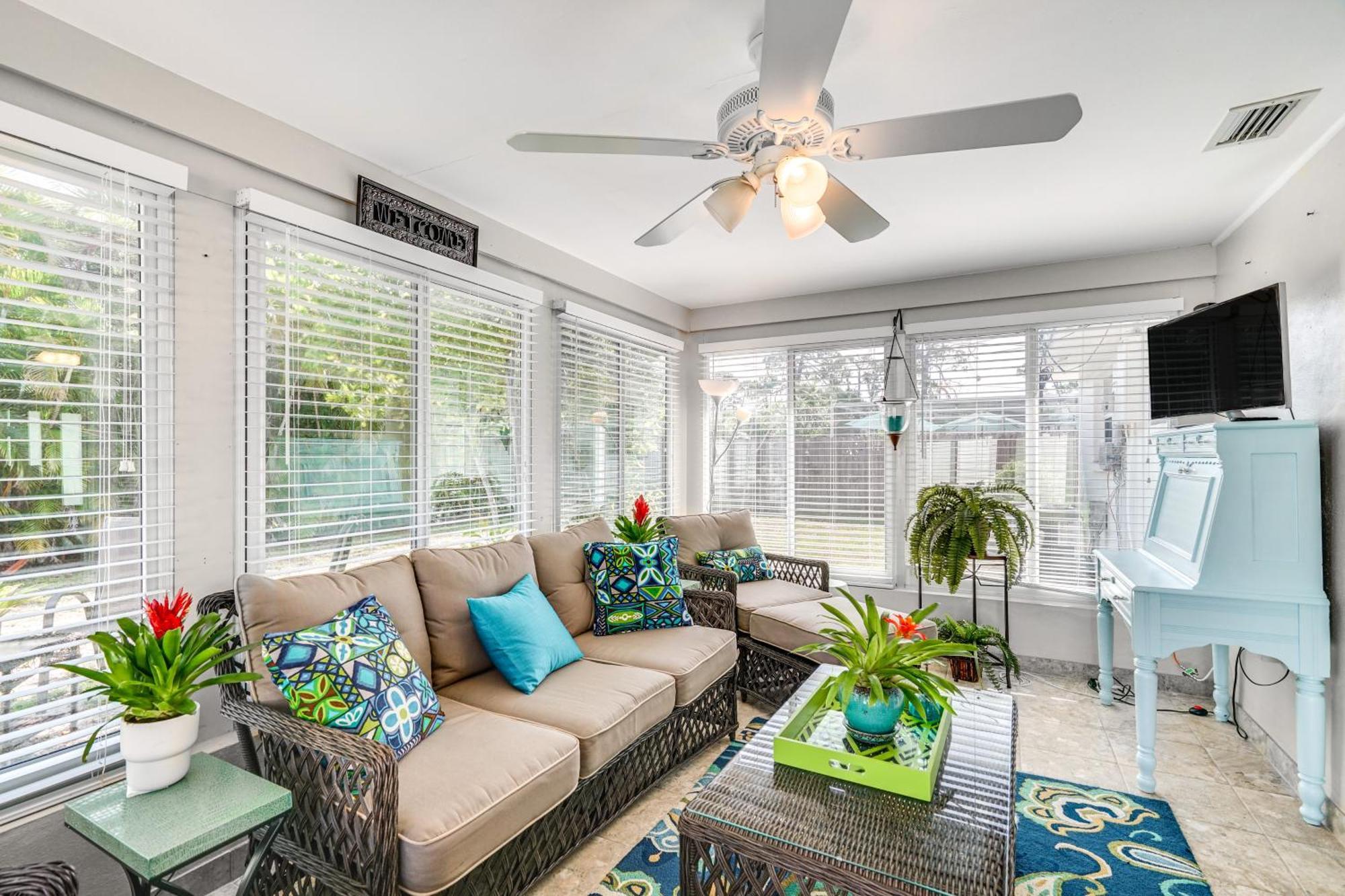 Fort Myers Bungalow - 12 Miles To The Beach! 外观 照片
