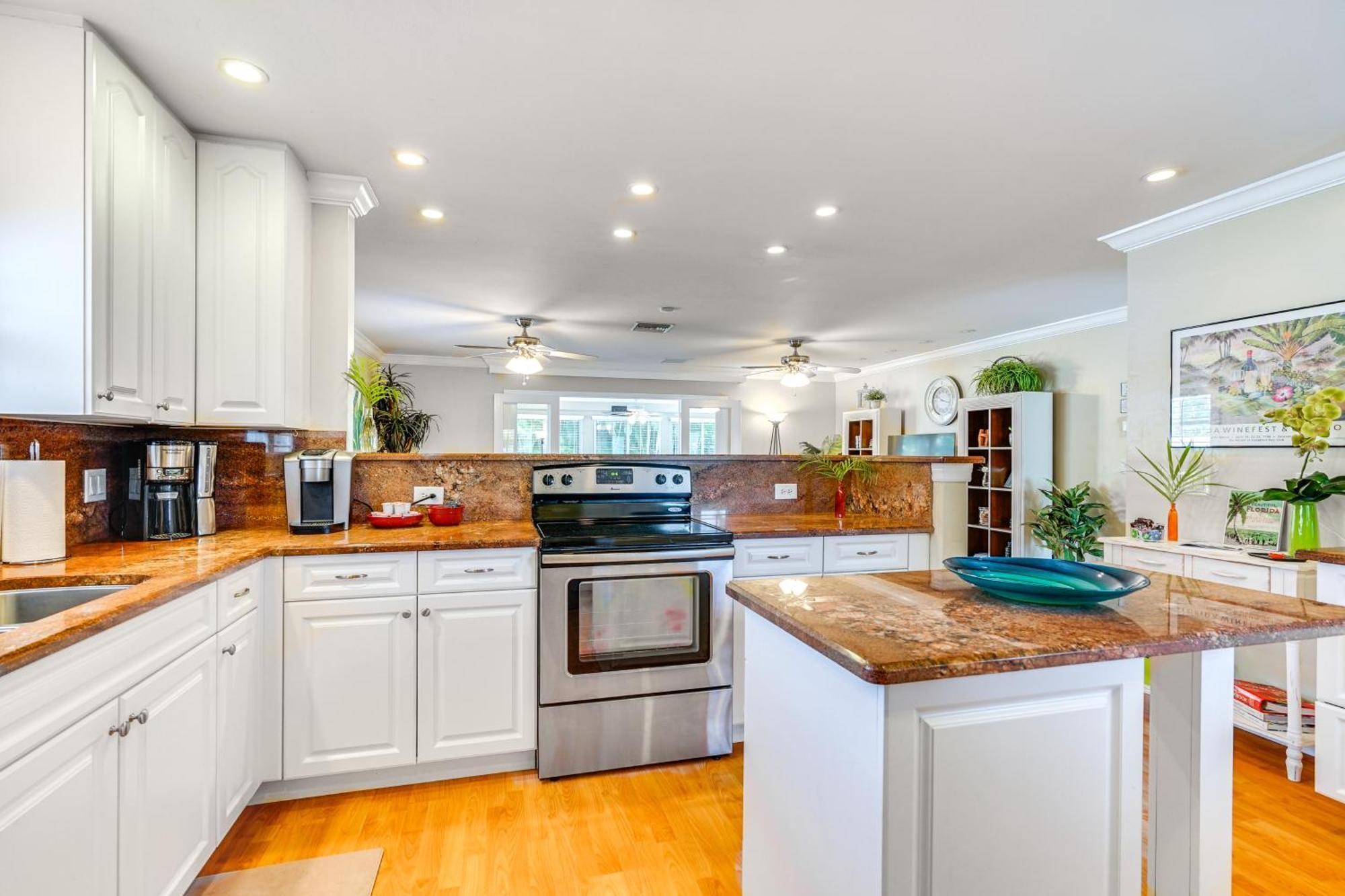 Fort Myers Bungalow - 12 Miles To The Beach! 外观 照片
